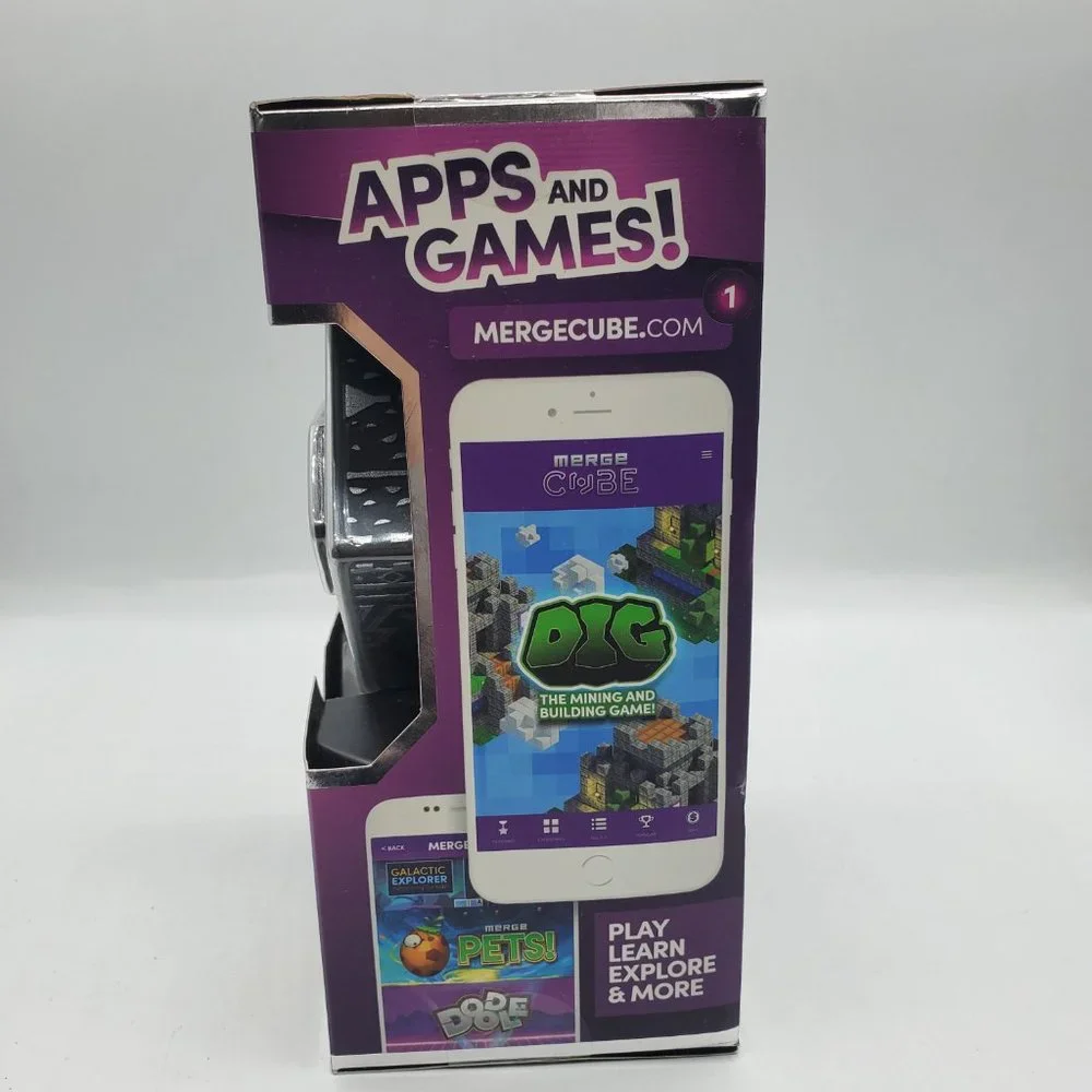 MERGE CUBE AUGMENTED & VIRTUAL REALITY SCIENCE & STEM EDUCATIONAL TOY